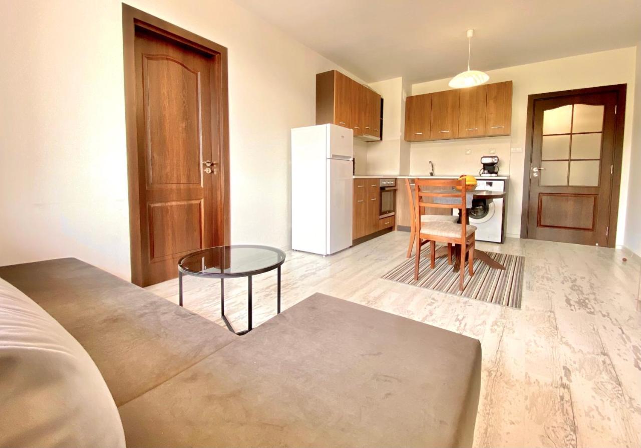 Cozy & Modern 1Br Apart For 4 Guests Next To Medical University & Free Parking Стара-Загора Экстерьер фото