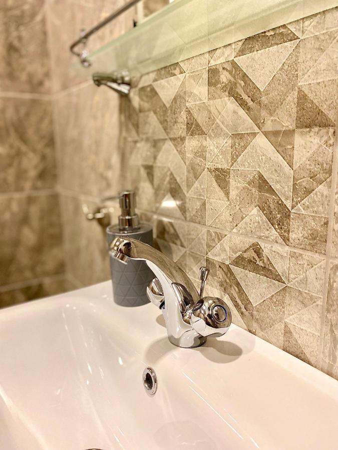 Cozy & Modern 1Br Apart For 4 Guests Next To Medical University & Free Parking Стара-Загора Экстерьер фото